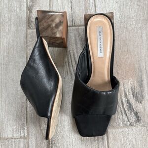 SOLD ON DEPOP Saks Fifth Block Heel Sandal